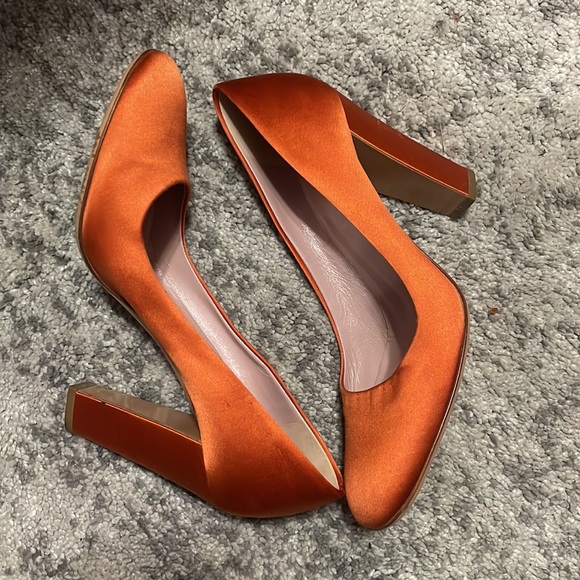 Silk PRADA HEELS - Picture 11 of 13